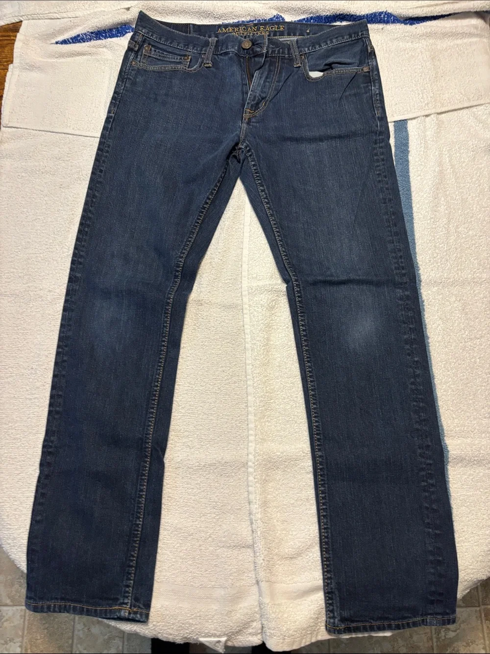 American Eagle Outfitters Men’s Jeans - Dark and Light Blue Washes - Picture 2 of 16